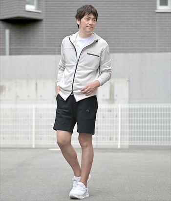 大人のスポーティは、品よくまとめる
