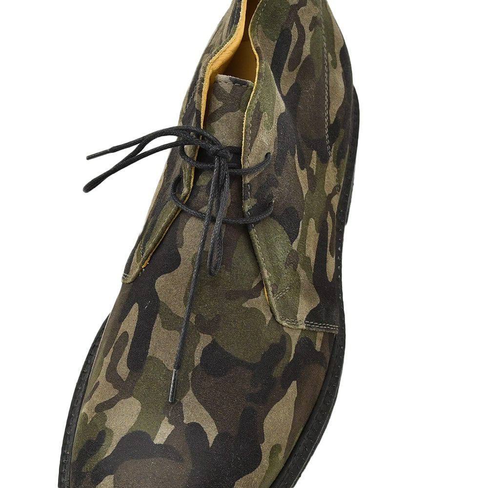 イルカンパゴ/ILCAMPAGO/MILITAREカモフラ迷彩/ワークさと白く透明なクレープソールとの意外性コンビ。起毛レザーチャッカーブーツ、グッドイヤー、メンズ15AW新作）n