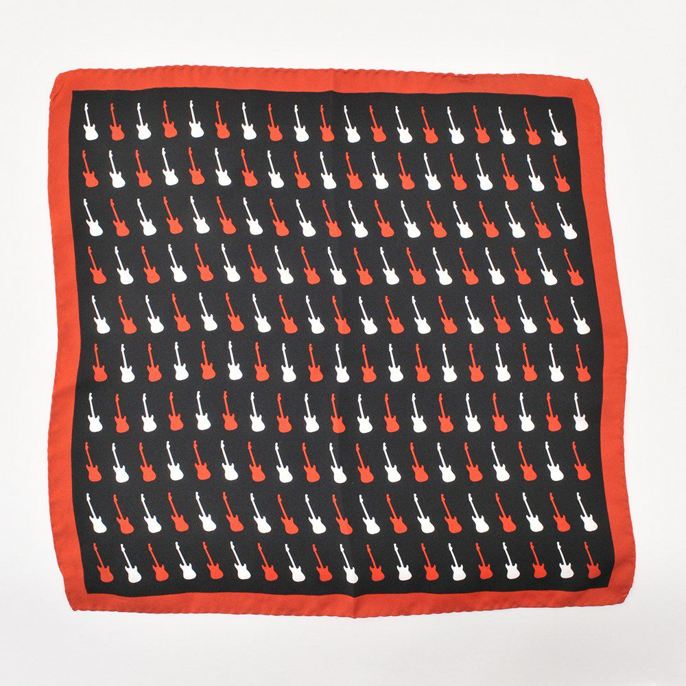 フェルッチミラノFERRUCCI/47-BASSOレッド&ブラックのベースデザインシルク製チーフポケットチーフ)n