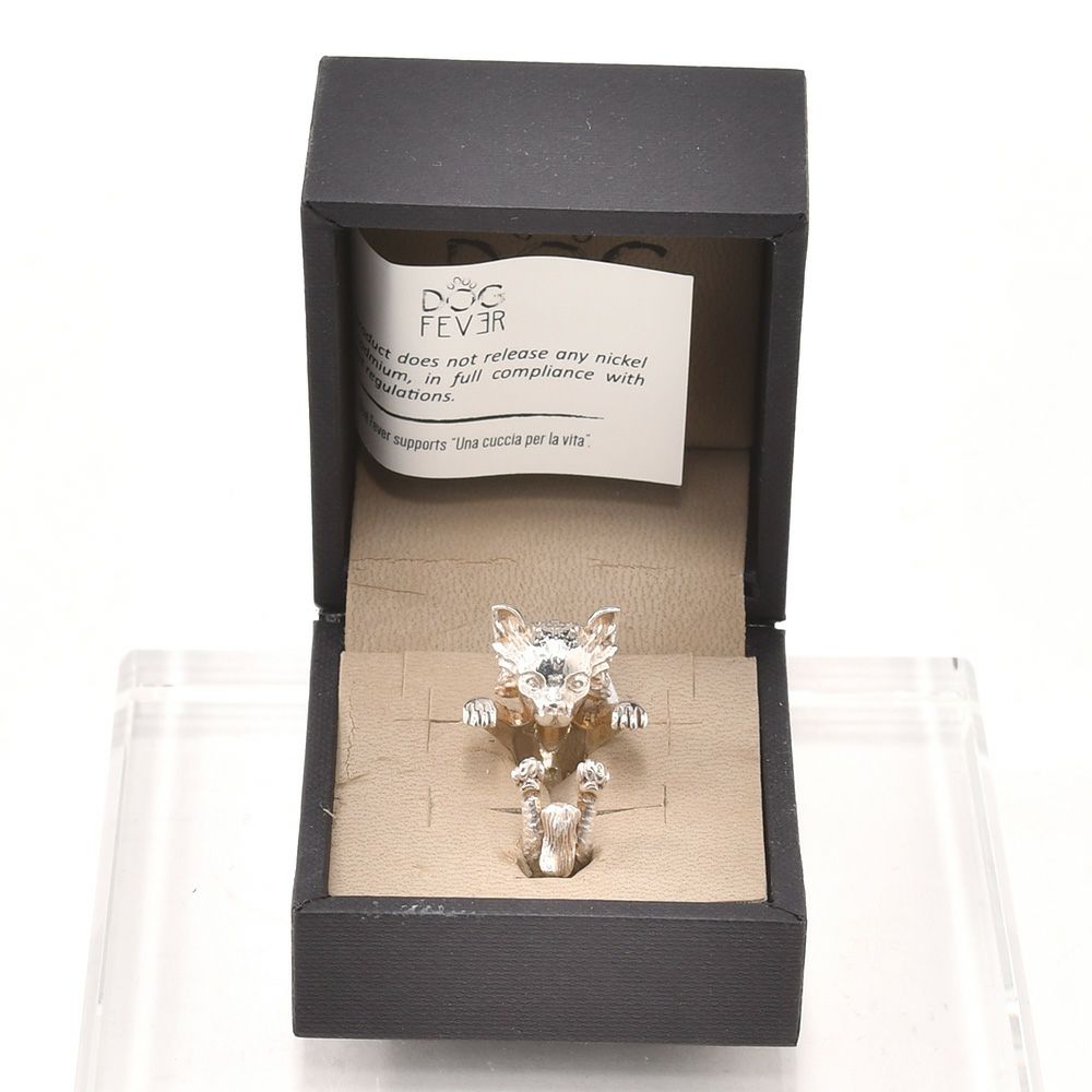ドッグフィーバーDOGFEVER/ちわわChihuahua/ピン！と立ったお耳がアイコン。ハグリングイタリアからのカスタムハンドメイドアクセサリー、指輪、アニマルメンズレディース）n