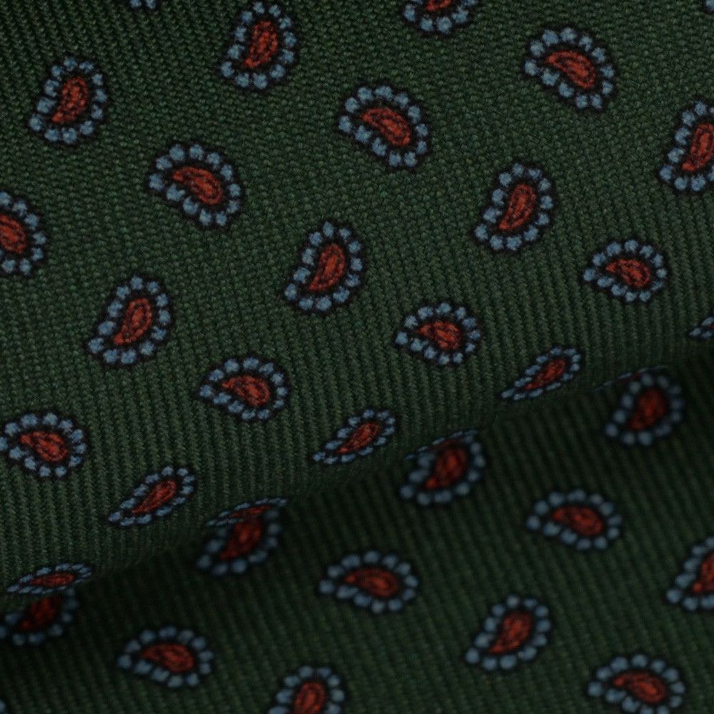 ウルトゥラーレULTURALEグリーンペイズリーライクな柄を均等に配置したトレピエゲ3つ折りネクタイシルククロス共生地プレゼントに