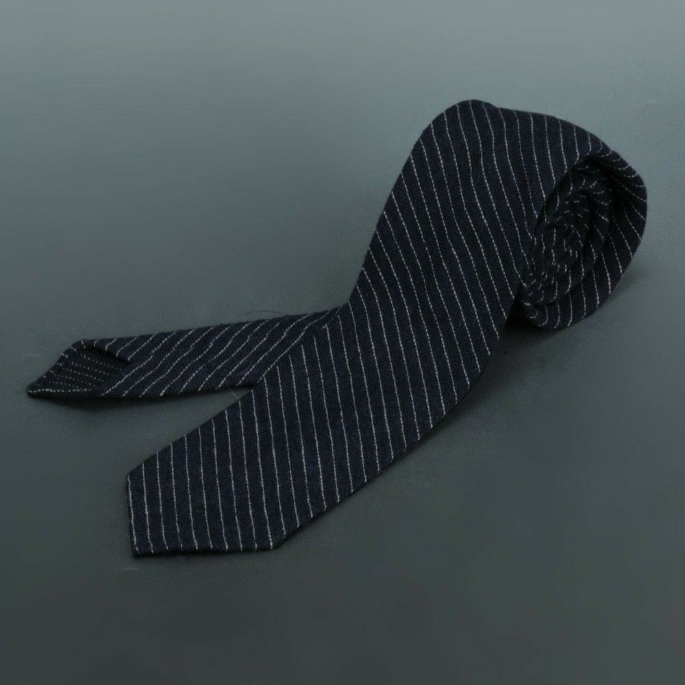 ウルトゥラーレULTURALEネイビーホワイトレジメンタル柄トレピエゲ3つ折りネクタイカシミア100％一枚地仕立てプレゼント