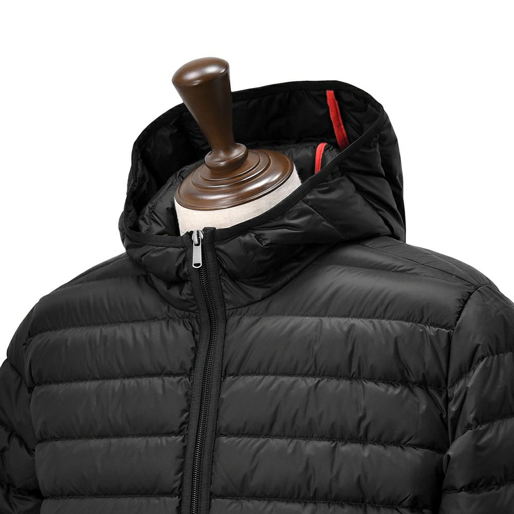 ジョットJOTTロング丈ダウンジャケットメンズLUCモデル撥水ナイロンフーディーアウターブラックパッカブル仕様ブランドワッペンライトダウン収納ポーチ付き超軽量国内正規品でらでら公式ブランド