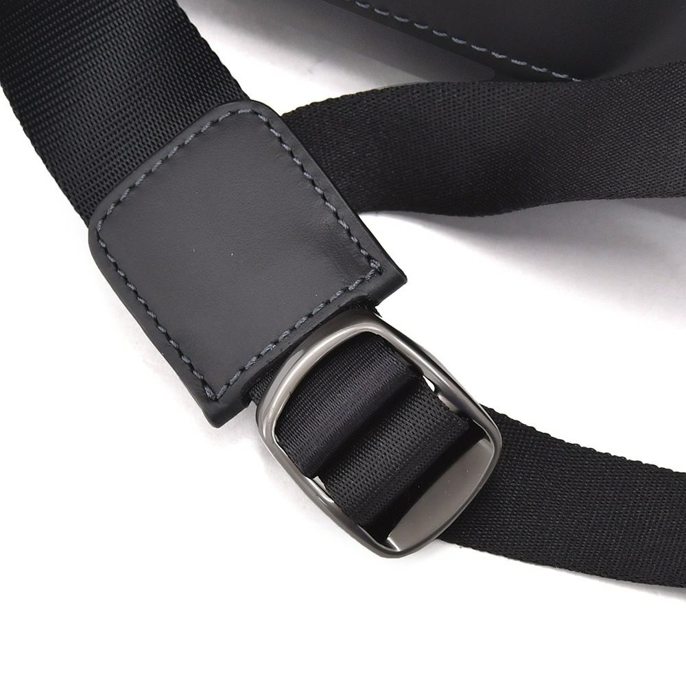 ファーロFAROバックパックメンズスムースカーフレザーブラック黒フラップマグネット開閉式ブランドロゴデザイン男女兼用ハンドル付き国内正規品でらでら公式ブランド