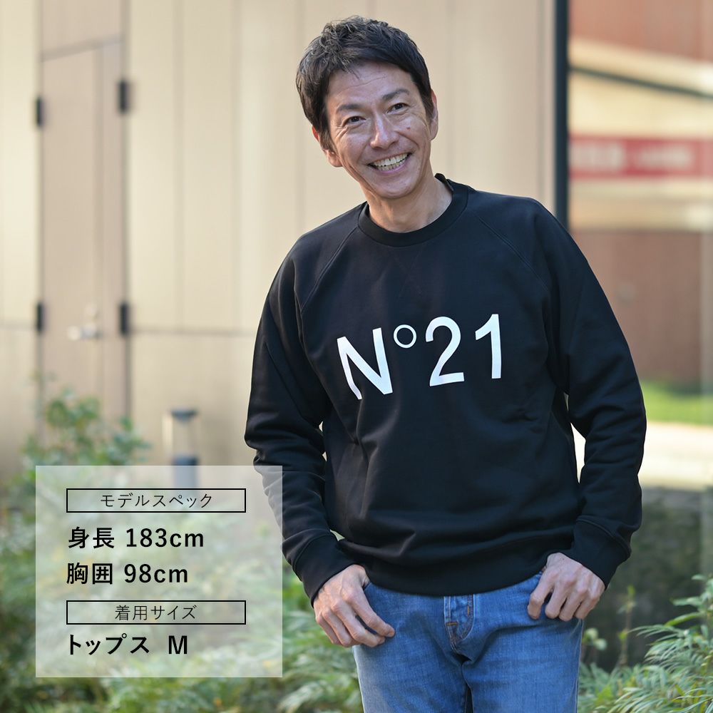 【preSALE!20%off】ヌメロヴェントゥーノN°21長袖トレーナーメンズスウェットシャツブランドロゴプリントブラック黒クルーネック仕様裏パイルラグランスリーブリラックスフィット国内正規品でらでら公式ブランド