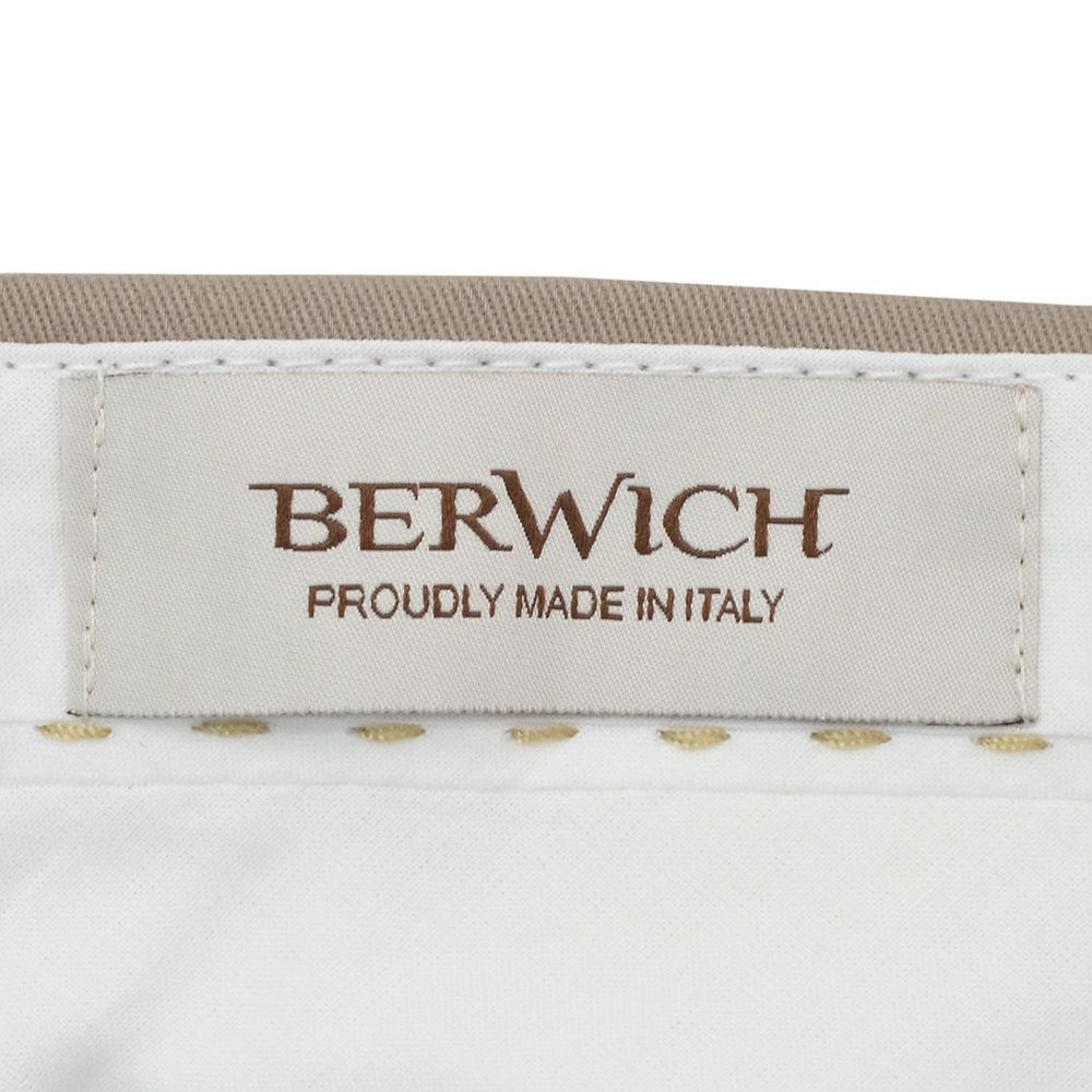ベルウィッチBERWICHチノスラックスメンズコットンパンツMORELLOモレッロ当店別注ベージュノープリーツ先染めツイル生地スリムテーパード3点留めフロント国内正規品でらでら公式ブランド