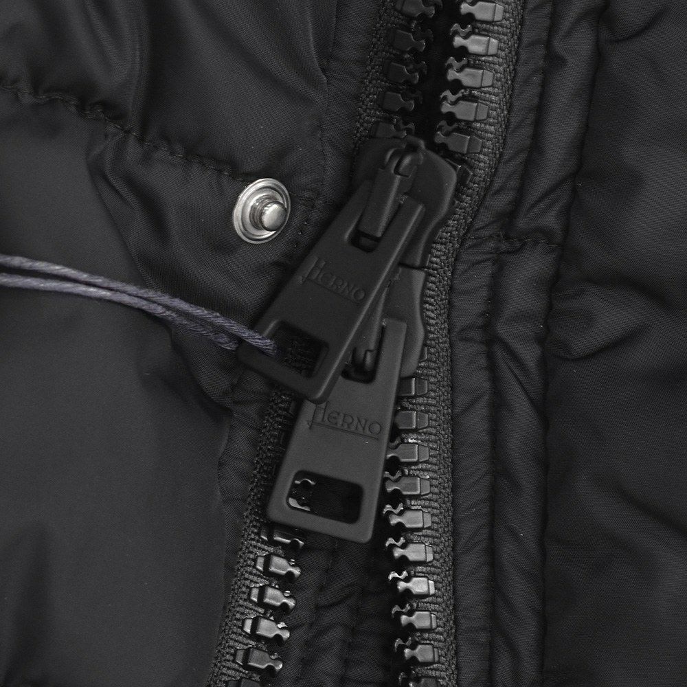 ヘルノラミナー国内正規品HERNOLAMINARメンズダウンジャケットフーデッドPL119スポーティーアウターモダンレッドゴアテックス