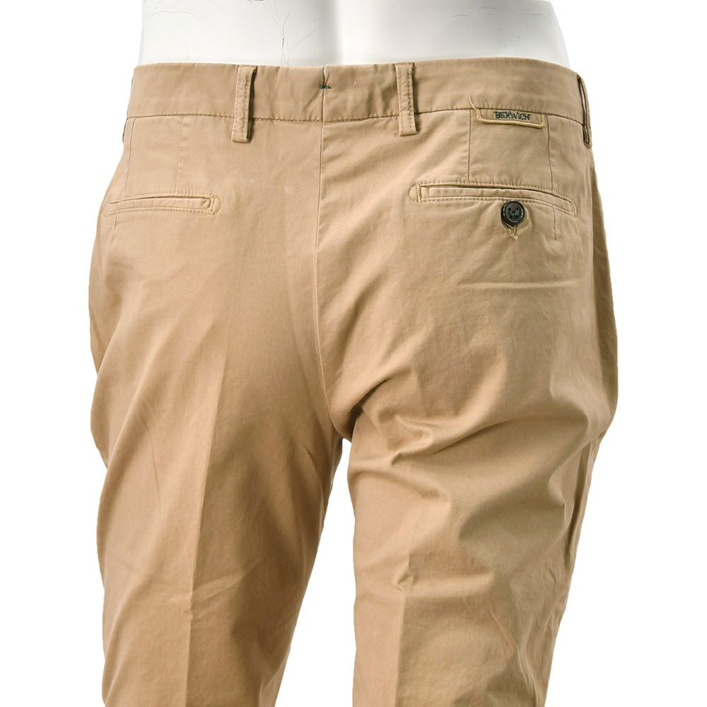 ベルウィッチBERWICHコットンパンツメンズモレッロJMORELLOチノスラックスツイル生地ライトブラウンノープリーツ3点留めフロントガーメントダイブランドロゴ刺繍国内正規品でらでら公式ブランド