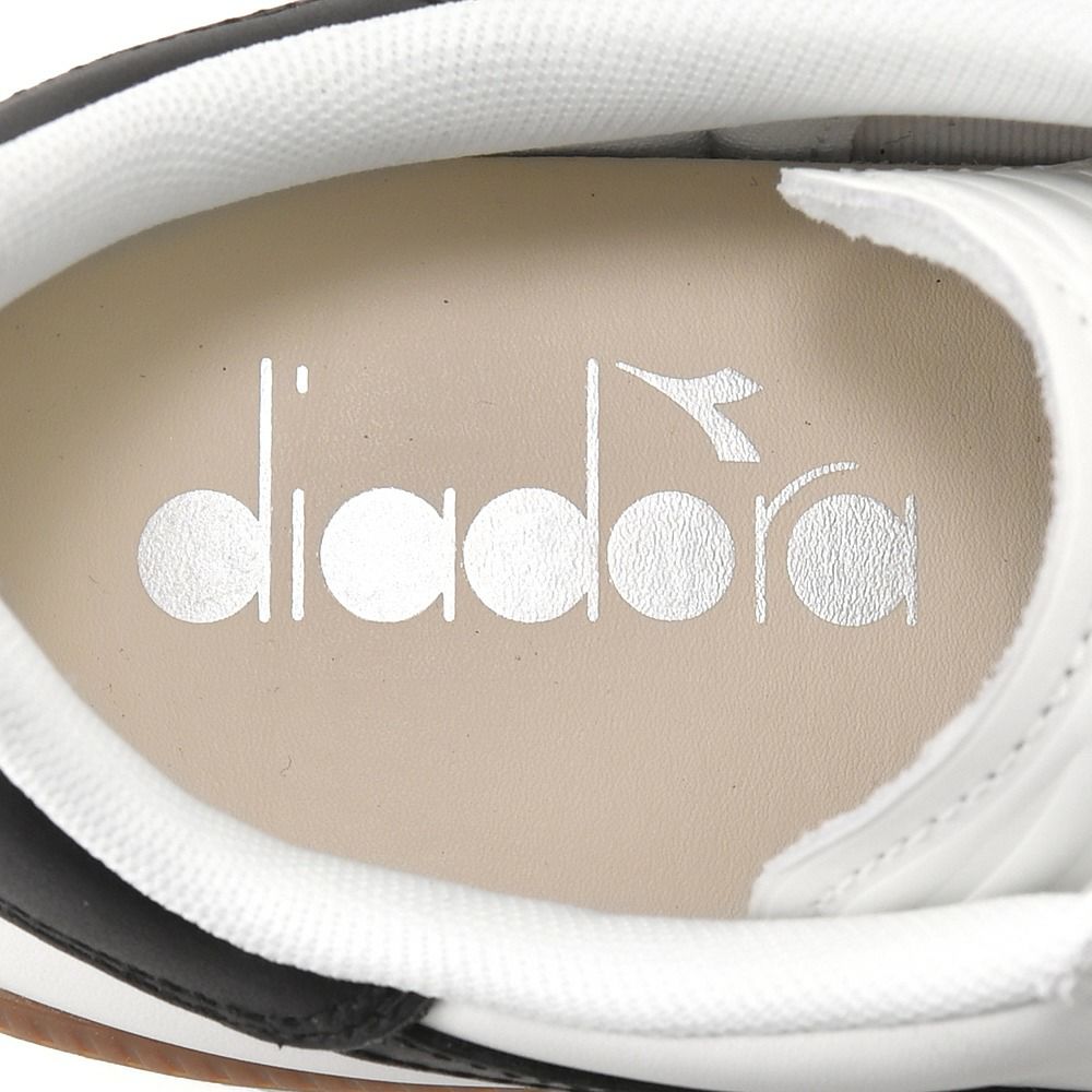 ディアドラDIADORAレザースニーカーメンズインドアシューズTRAINERトレーナーレースアップタイプホワイト×ブラックガムソールフォークドパッチ国内正規品でらでら公式ブランド