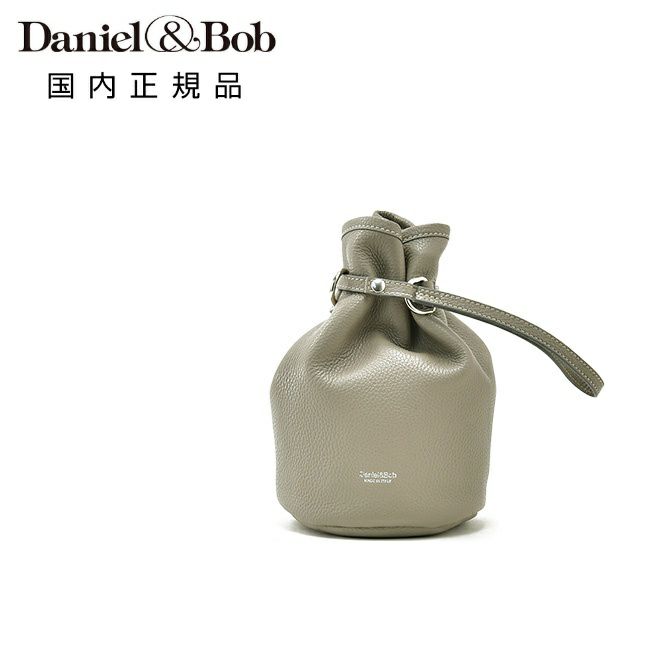 ダニエル&ボブDaniel&Bob巾着バッグ男女兼用コンパクトバッグアルチェALCEダニボブシュリンクレザーグレージュピーサッカブランドロゴ国内正規品でらでら公式ブランド