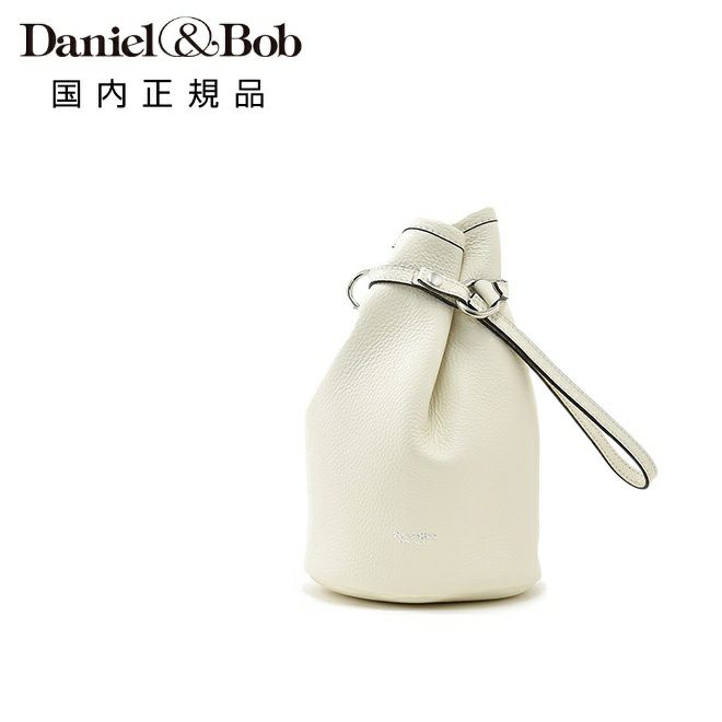 ダニエル&ボブDaniel&Bob巾着バッグ男女兼用コンパクトバッグアルチェALCEダニボブシュリンクレザーオフホワイトピーサッカブランドロゴ国内正規品でらでら公式ブランド
