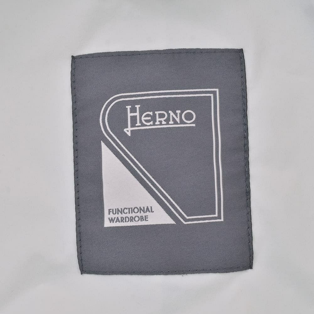 【preSALE!20%off】ヘルノHERNOナイロンジャケットメンズ2つ釦シングルフロント撥水軽量FUNCTIONALWARDROBEアイスグレーストレッチ性GA000179U国内正規品でらでら公式ブランド