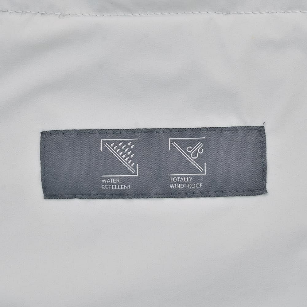 【preSALE!20%off】ヘルノHERNOナイロンジャケットメンズ2つ釦シングルフロント撥水軽量FUNCTIONALWARDROBEアイスグレーストレッチ性GA000179U国内正規品でらでら公式ブランド