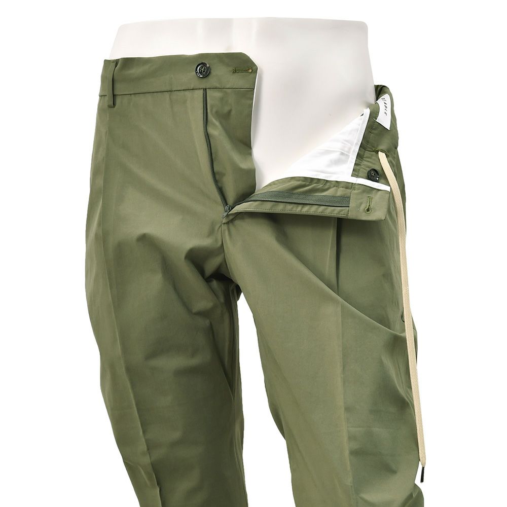 【preSALE!20%off】ビーエイブルBEABLEテーパードスラックスメンズ1プリーツパンツRICCARDOコットンストレッチオリーブバックシャーリング仕様ドローコードストレッチ国内正規品でらでら公式ブランド