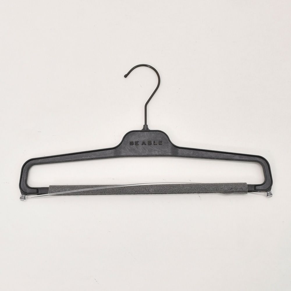 【preSALE!20%off】ビーエイブルBEABLEテーパードスラックスメンズ1プリーツパンツRICCARDOコットンストレッチオリーブバックシャーリング仕様ドローコードストレッチ国内正規品でらでら公式ブランド