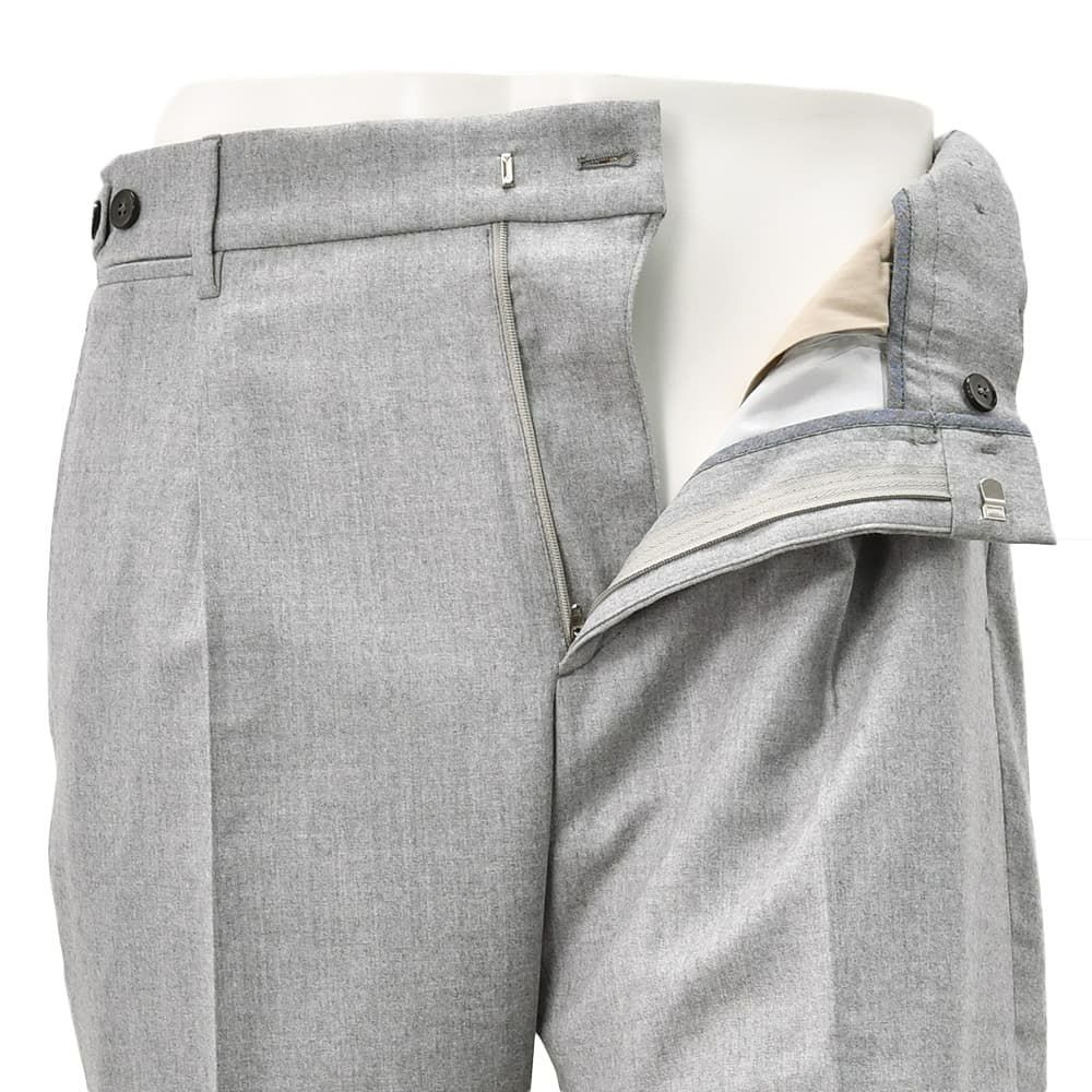 ベルウィッチBERWICHチノスラックスメンズウールパンツベルトBERTOウールアイスグレー灰色1プリーツシャーリング仕様サイドアジャスター釦国内正規品でらでら公式ブランド