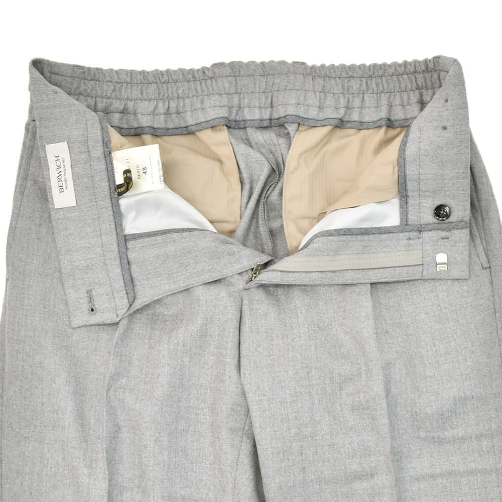 ベルウィッチBERWICHチノスラックスメンズウールパンツベルトBERTOウールアイスグレー灰色1プリーツシャーリング仕様サイドアジャスター釦国内正規品でらでら公式ブランド