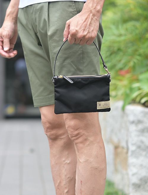 フェリージFelisiマルチケース男女兼用739/2/DSシルキーナイロンブラック黒レザーストラップ付きコンパクトポーチファスナー開閉式国内正規品でらでら公式ブランド