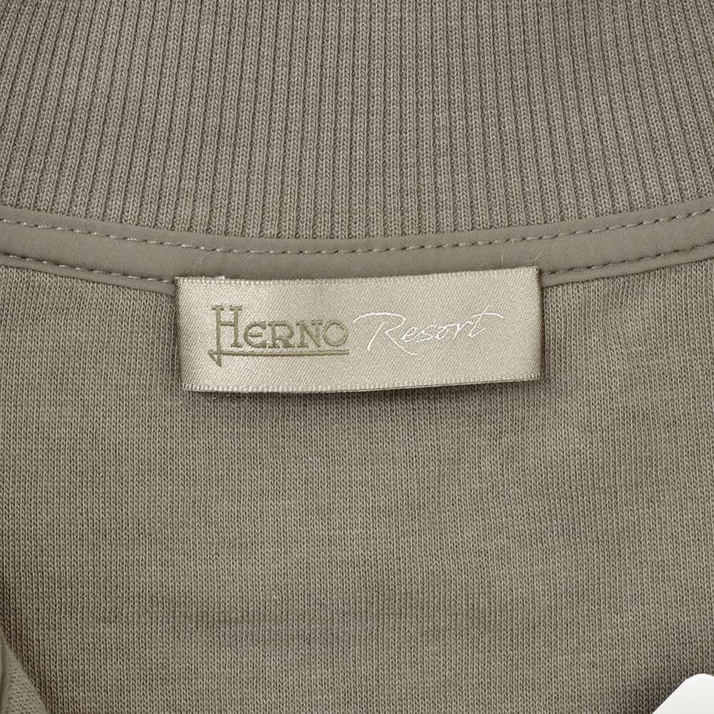 ヘルノリゾートHERNORESORTスタンドネックニットウェアメンズJL00002URコットン100%ブラウングレージュ茶フライフロント国内正規品でらでら公式ブランド