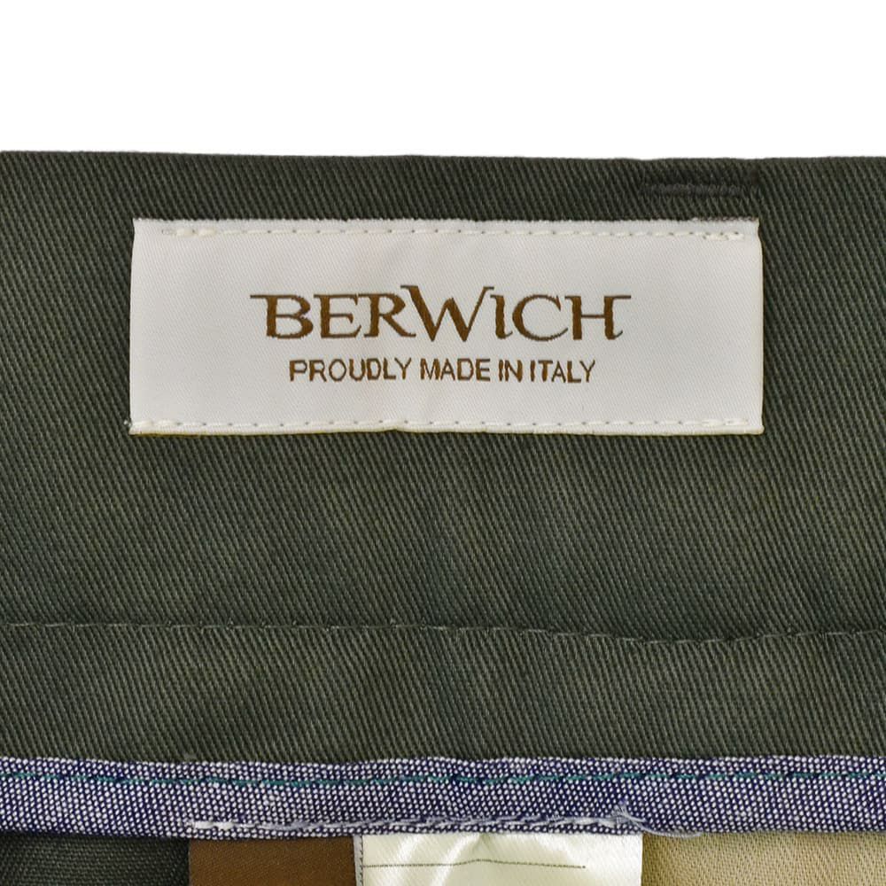 ベルウィッチBERWICHチノスラックスメンズベルトBERTOコットンパンツオリーブグリーン1プリーツシャーリング仕様サイドアジャスター釦国内正規品でらでら公式ブランド