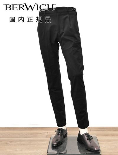 ベルウィッチBERWICHチノスラックスメンズベルトBERTOストレッチコットンパンツブラック黒1プリーツシャーリング仕様サイドアジャスター釦国内正規品でらでら公式ブランド