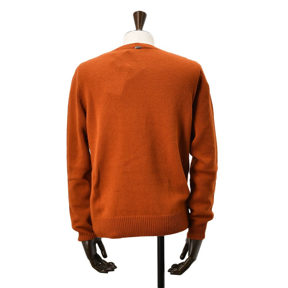 ヘルノHERNOクルーネックニットメンズミドルゲージセーターピュアウール生地テラコッタブランドエンボスロゴレギュラーフィットメタルパーツ国内正規品でらでら公式ブランド